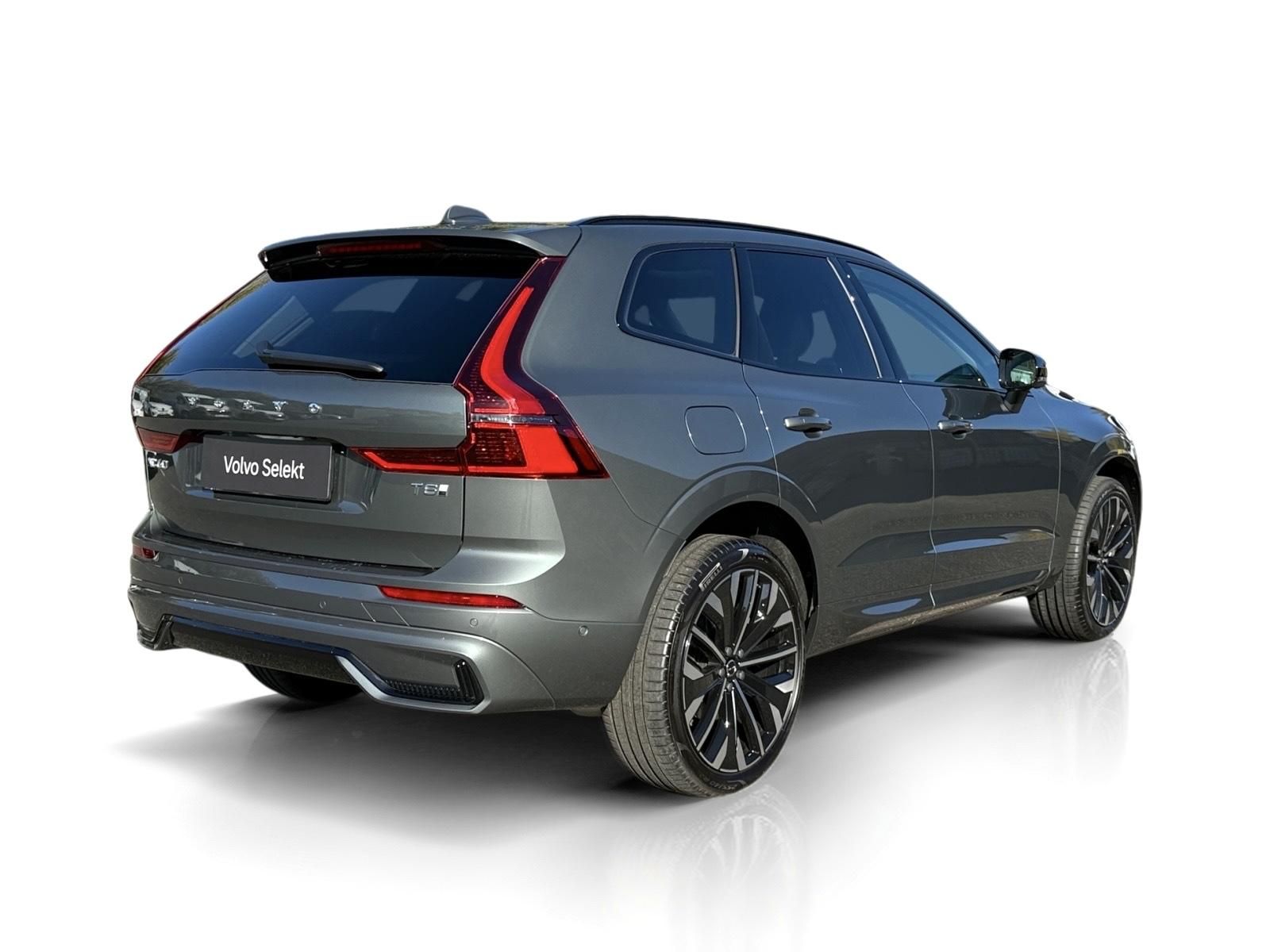 Volvo XC60, T8 AWD ULTRA DARK / B&W VZDUCH - fotka 5