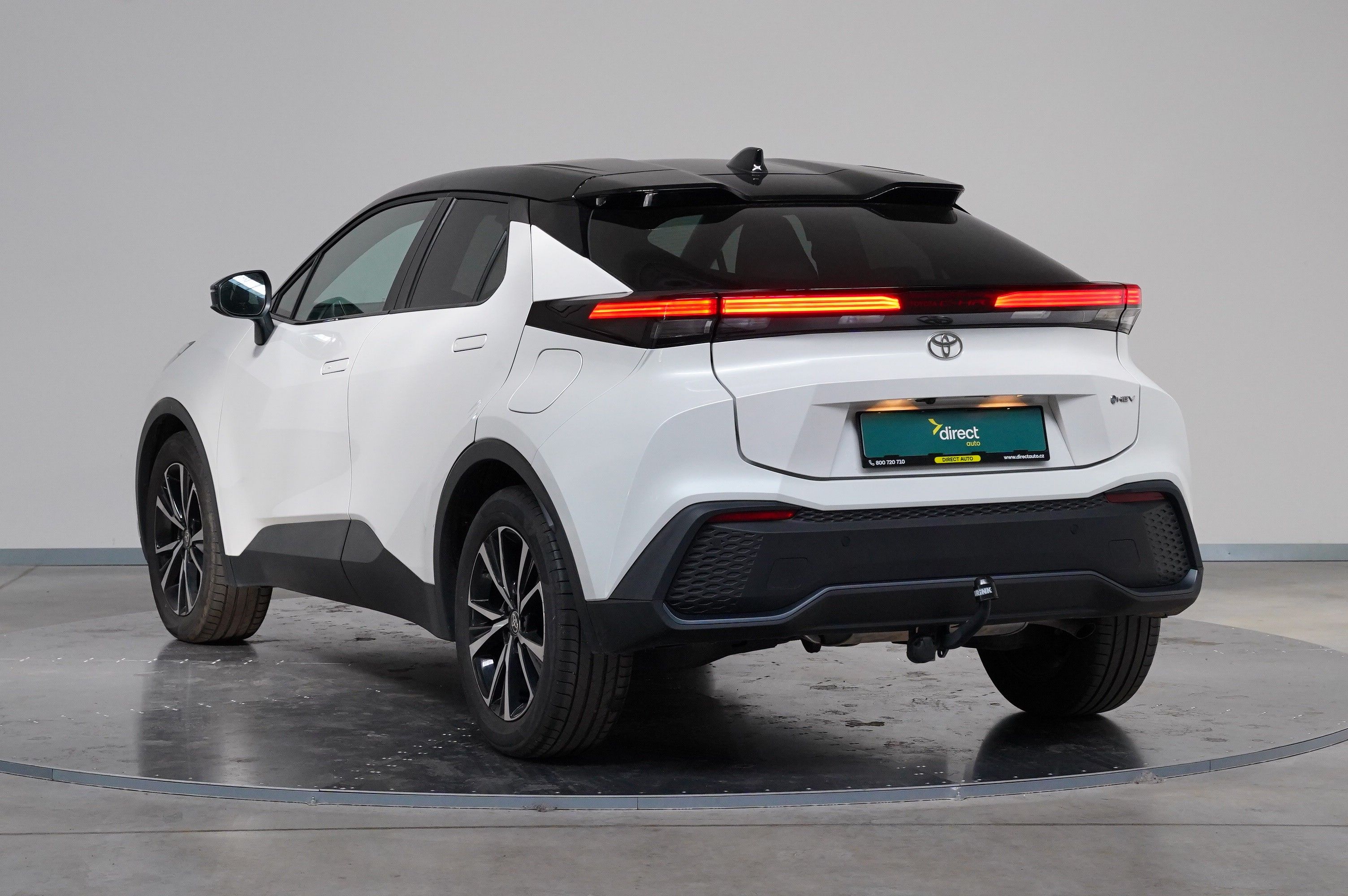 Toyota C-HR, 1.8 Hybrid 72 kW Style - fotka 4