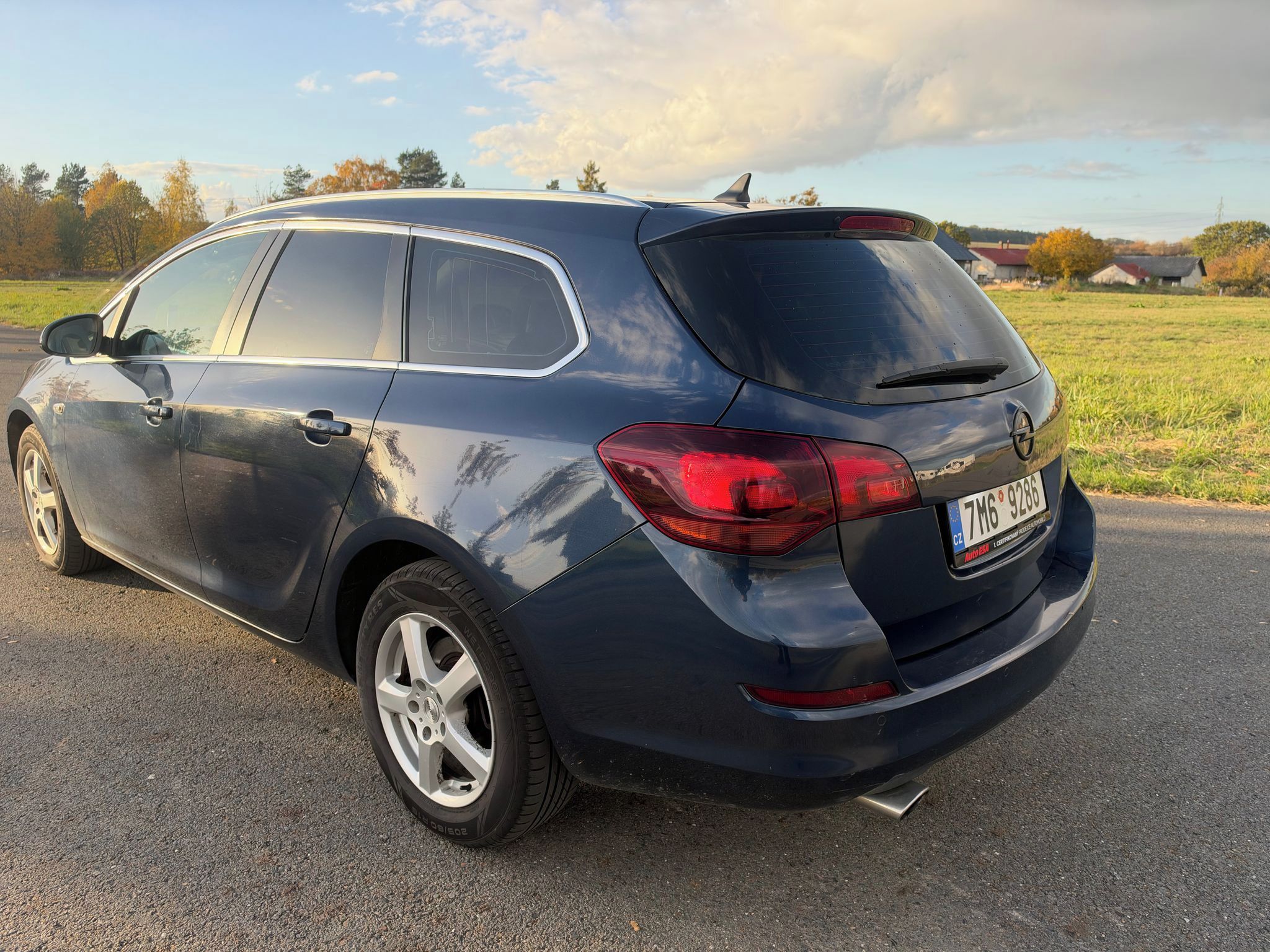 Opel Astra, 2,0 Tdi  121 kW  Sport TOURER - fotka 3