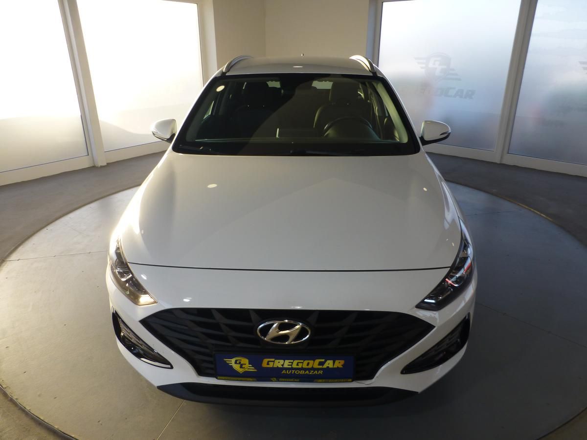 Hyundai i30, 1,6CRDI*ALU*AC**PARK.S**KAMERA - fotka 3